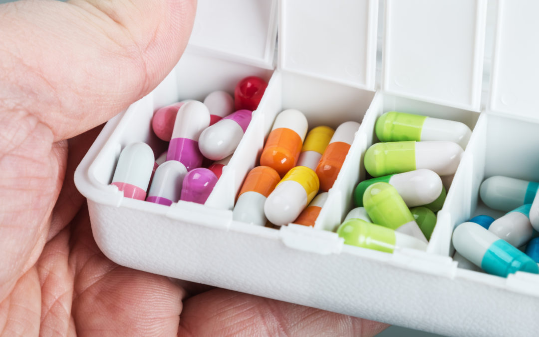 Est-ce que les médicaments sont recommandés pour mes douleurs au dos ?